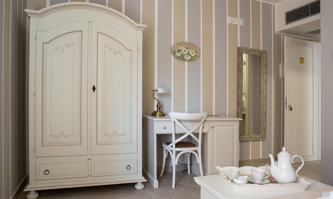 Bellosguardo House | Your Perfect Escape at Villa Vilù: 9/10 Guest Rated