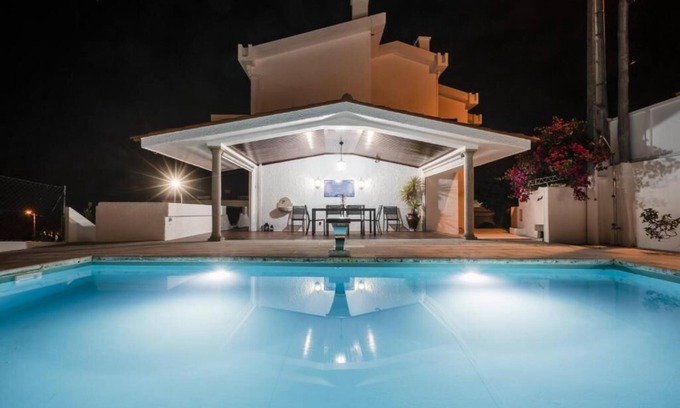 Vila Praia de Ancora House | Villa Vila Praia de Âncora: Pet-Friendly Oasis with Pool