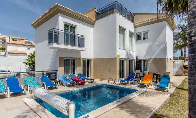 Correeira Villa | Villa Vilas Boas: Walk to Beach, Pool & Spa Amenities