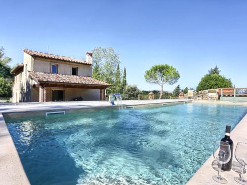 Gambassi Terme Villa | Relax at Villa Oliva: Family-Friendly with Pool Access