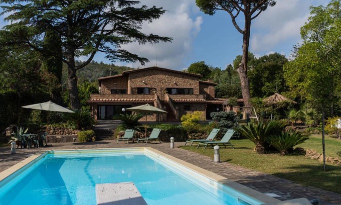 Lake Bracciano Villa | Elegant Villa Valentina: 4-Star Retreat with Pool Access
