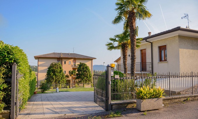 Caprino Veronese Villa | Villa Viola: Cozy Retreat with Ocean View & Spa Access