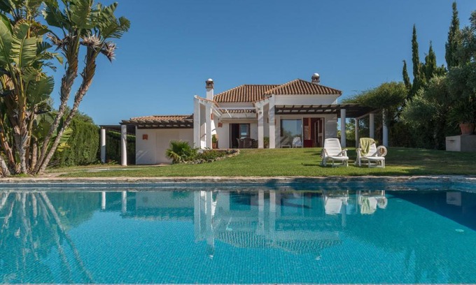 Benalup-Casas Vieja House | Villa Violeta: 4-Star Retreat with Pool & Family-Friendly Fun