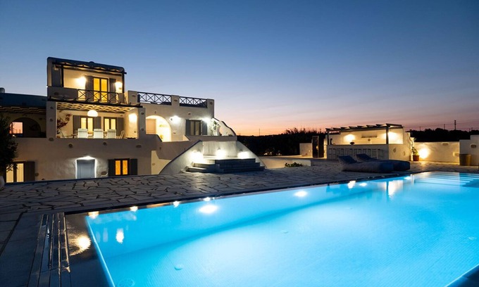 Ampelas Villa | Inviting Villa Virginia: Pet and Child Friendly Retreat