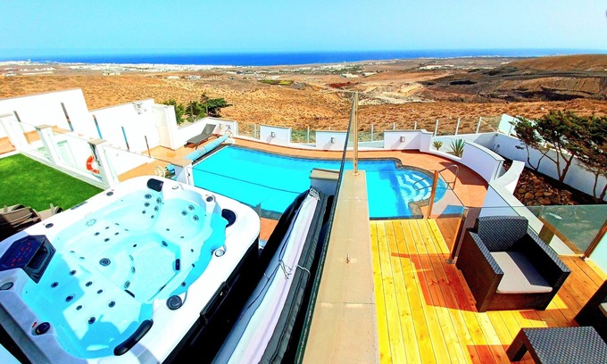 Guime Villa | Villa Vista Mar II: Oceanfront Retreat with Private Pool
