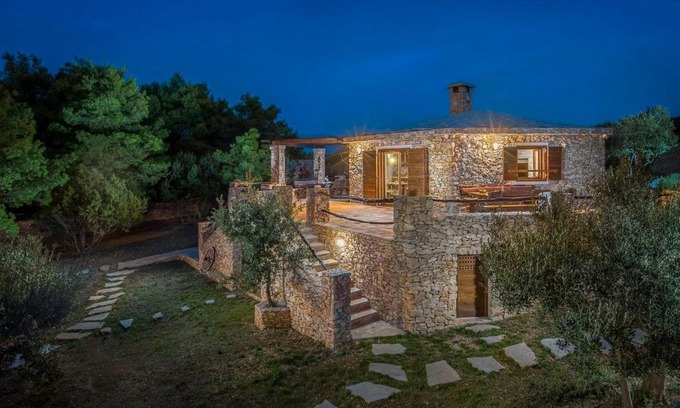 Povlja Villa | Villa Viva Brac: Pool Oasis with Ocean View & Pet Friendly