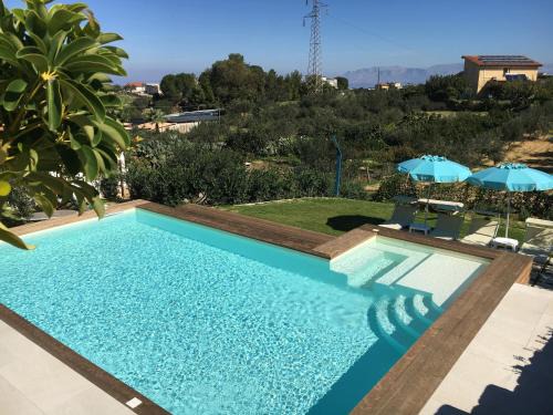 Alcamo House | Discover Villa Vo' Scurá: Family-Friendly Retreat with Pool