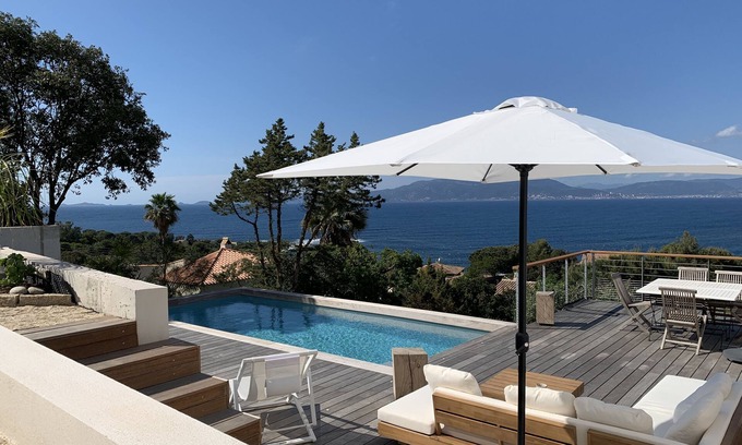 Portigliolo House | Villa with Breathtaking Views, Steps from Portigliolo Beach