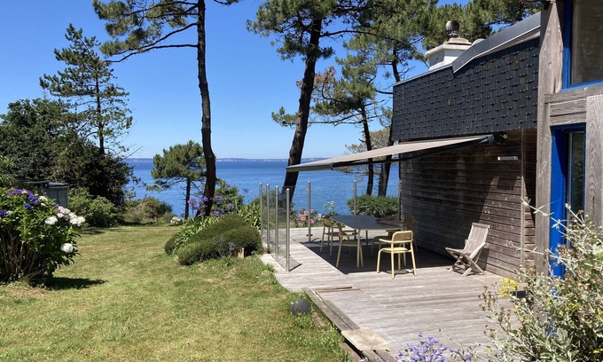 Poullan-sur-Mer House | Cozy Villa with Sea View and Private Pool Retreat