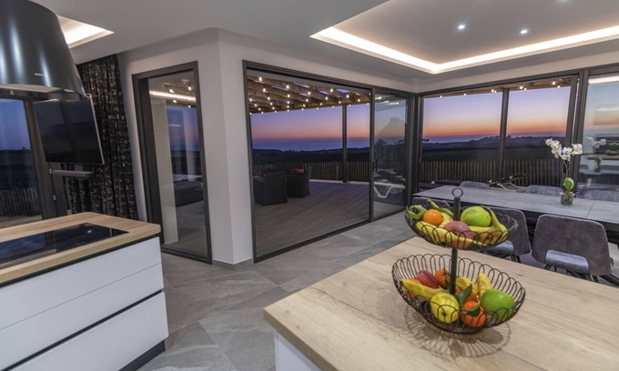 Plougonvelin Villa | Oceanfront Villa with Hot Tub in Beautiful Brittany