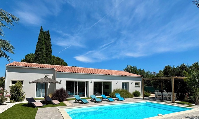 Montesquieu-des-Alberes Villa | Elegant Villa with Heated Pool and Breathtaking Views