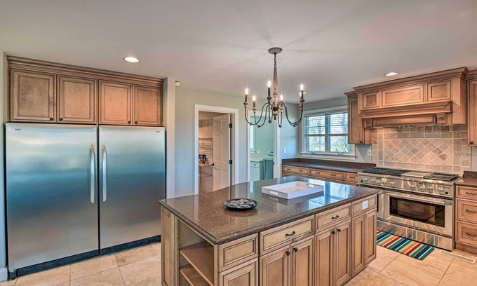 Arrington Villa | Relaxing Villa with Pool & Acreage, 10 Mi from Franklin