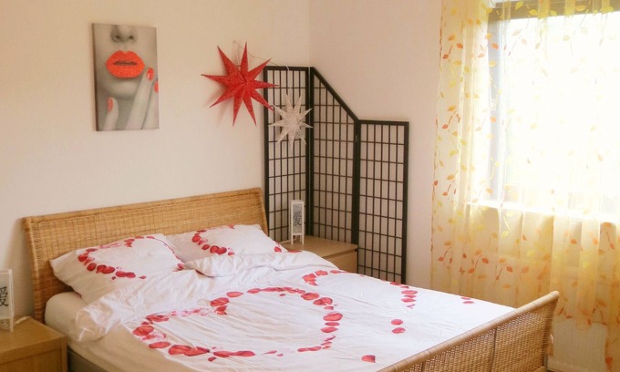 Eppstein Apartment | Villa Waldallee - Scenic Apartment with Spa & Forest View