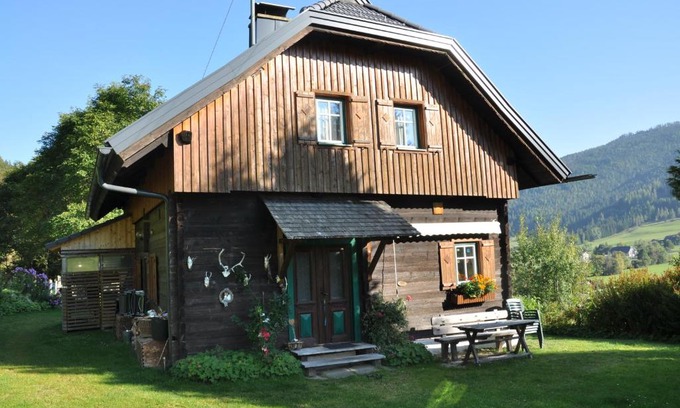 Gnesau House | Villa Waldfriede: Pet-Friendly Retreat with Great Reviews