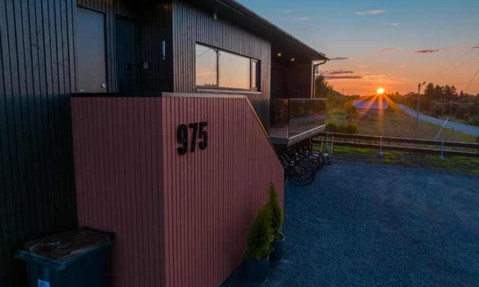 Bostad Villa | Seaside Villa Walter Lofoten with Jacuzzi & Guest Rated 9.8