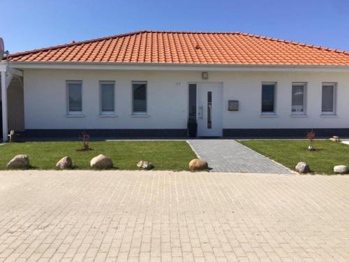 Trent House | Family-Friendly Villa Weißer Schwan with Kitchen Amenities