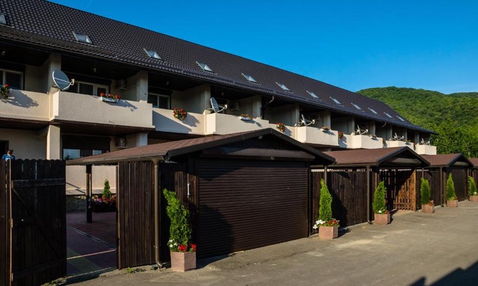 Krinitsa House | Villa Welcome: Oceanfront Getaway with Pool & Pet Friendly