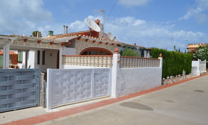Els Poblets House | Cozy Villa Just 9 Minutes from the Beach with Pool & Spa
