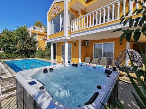 Bektas House | Villa with a Pool and Jacuzzi