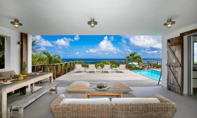 Cul de Sac Villa | Oceanfront Villa with Breathtaking Sea Views at Orient Beach