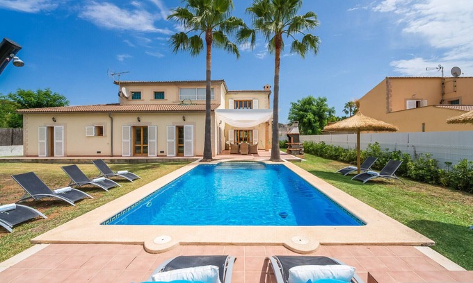 Crestatx Ski Chalet | Villa Romana: Private Pool, Barbecue & Top Guest Rating