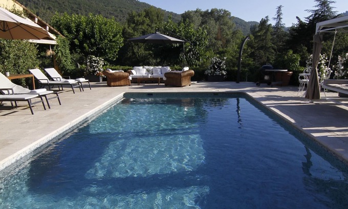 Le Bar-sur-Loup House | Relaxing Villa with Pool and Breathtaking Mountain Views