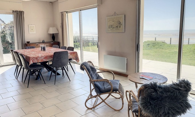 Saint-Pair-sur-Mer House | Villa Saint-Pair-sur-Mer: Ideal Family Retreat with Spa