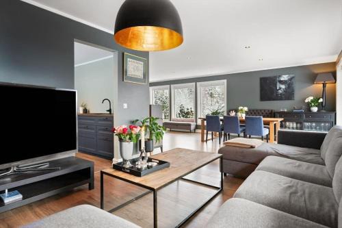 Oslo Villa | Charming Villa with Garden and Family-Friendly Amenities