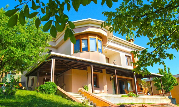Arnavutkoy District Villa | Villa with Garden near istanbul New Airport