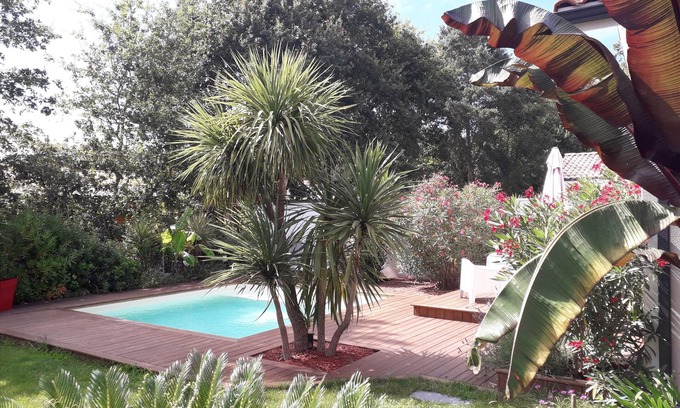 Tosse House | Villa with Heated Pool Near Beautiful Landes Beaches