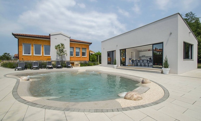 Nedescina House | Inviting Villa with Hydromassage Pool, Perfect for Families