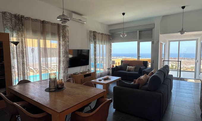 Caleta de Fuste Villa | Villa with Impressive Views & Private Pool - Rated 9.6/10