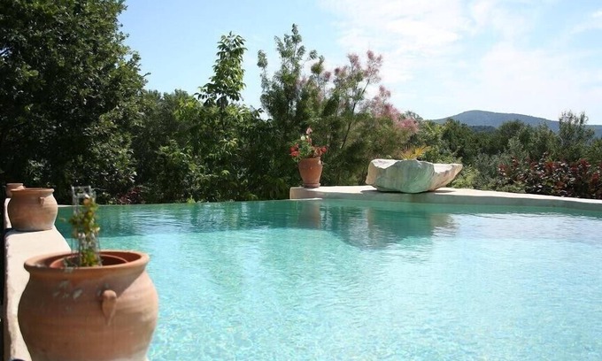 Entrechaux Villa | Relaxing Villa with Infinity Pool and Private Amenities