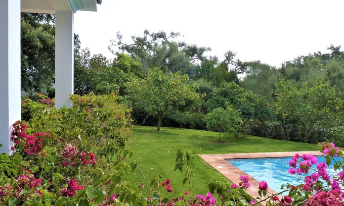 Sotogrande House | Relaxing Villa with Pool and Garden, Just 1 km from Beach