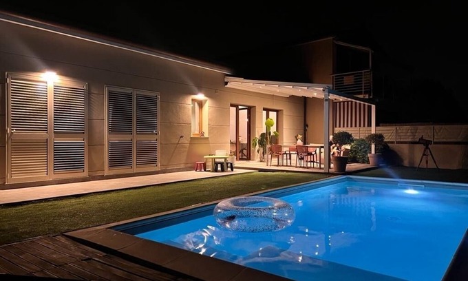 Luni House | Inviting Villa with Pool near Versilia and Cinque Terre