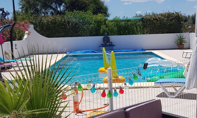 Aldeia dos Palheiros Villa | Inviting Villa with Pool in Ourique - Sleeps 9, Pet Friendly