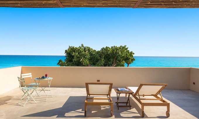 Marina di Modica Villa | Seaside Villa with Pool in Marina di Modica Awaits You