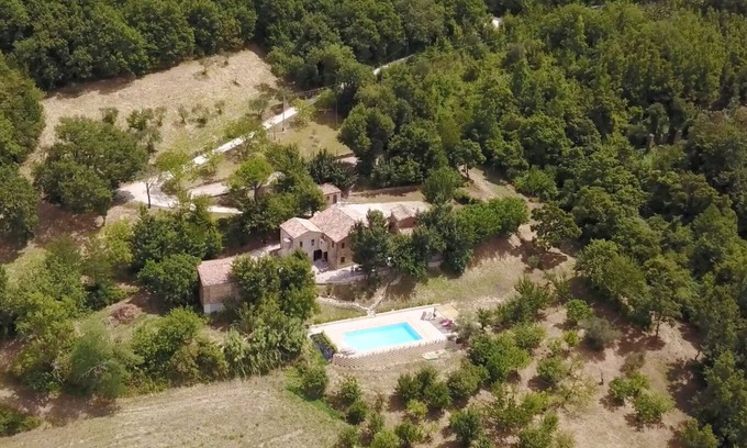 Serra San Quirico Villa | Idyllic Villa with Pool, Pizza Oven & Breathtaking Views