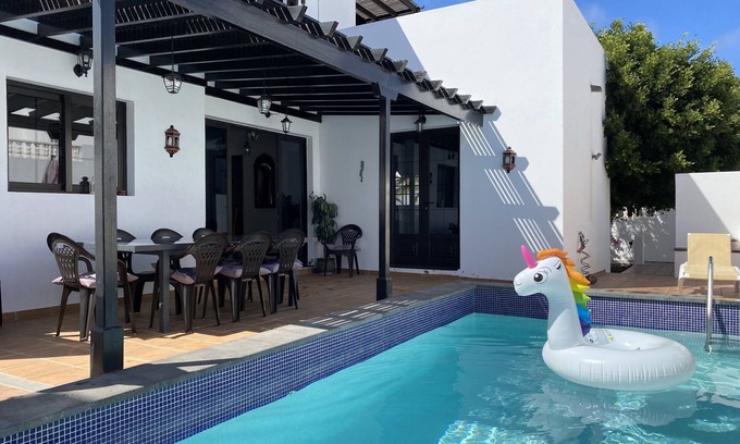 Costa Teguise House | Tranquil Villa with Pool Near Costa Teguise Beach