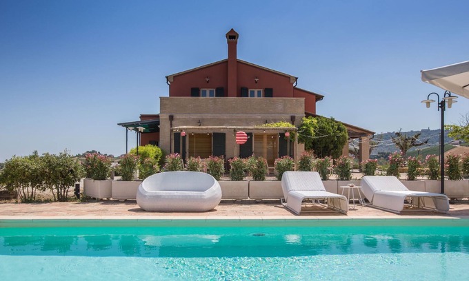 Ripatransone Villa | Villa with pool and wellness area in the hills of Ripatransone, 20 minutes from the Adriatic coast