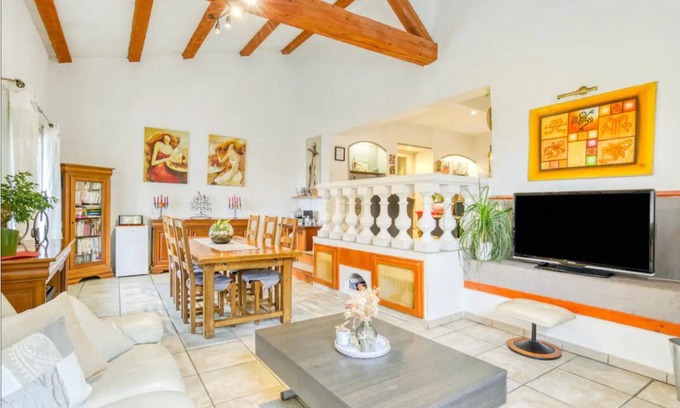 Greolieres Villa | Villa with Pool and Fireplace Near Sea & Mountains