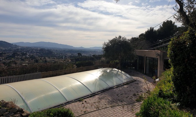 Allauch House | Relaxing Villa with Pool and Lush Garden Escape