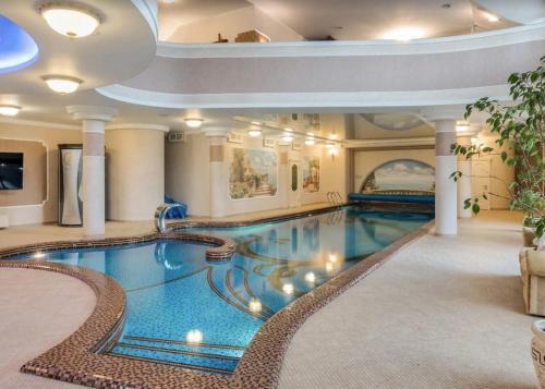 Hlibivka Villa | Relaxing Villa with Private Pool and Ocean View Retreat