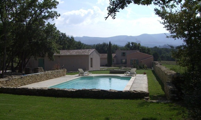Menerbes Villa | Idyllic Villa with Pool and Breathtaking Luberon Views