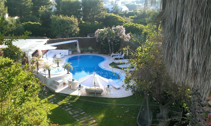 Rosa Marina Villa | Elegant Villa with Pool and Spa Overlooking the Sea