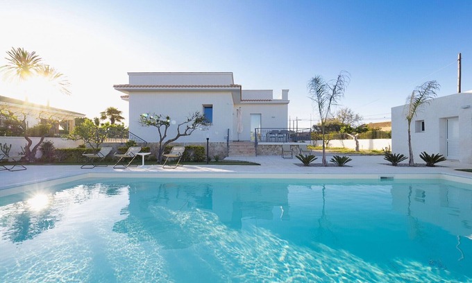 Marsala Villa | Beachfront Villa with Pool in Marsala, Sicily - 8/10 Rating