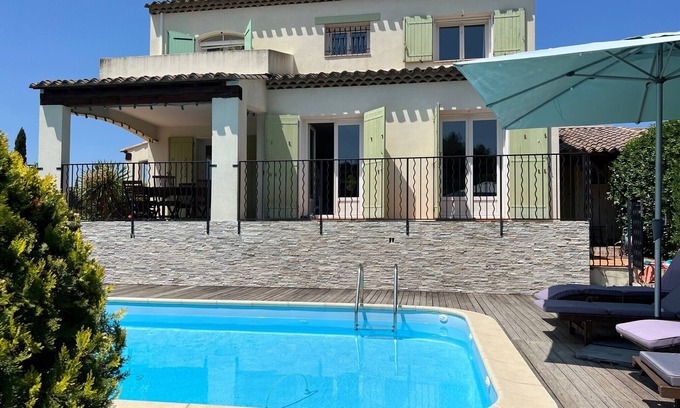 Castelnau-le-Lez Villa | Idyllic Villa with Pool and Scenic Park Views