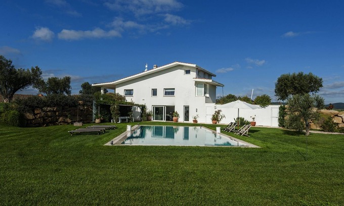 Pescia Fiorentina Villa | Villa with pool in the hills - By LinkHouses