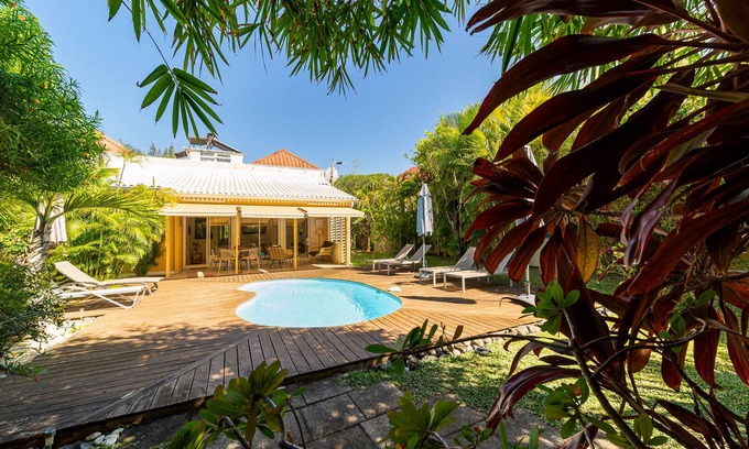 La Saline Les Bains House | Idyllic Villa with Pool and Ocean Views by the Lagoon