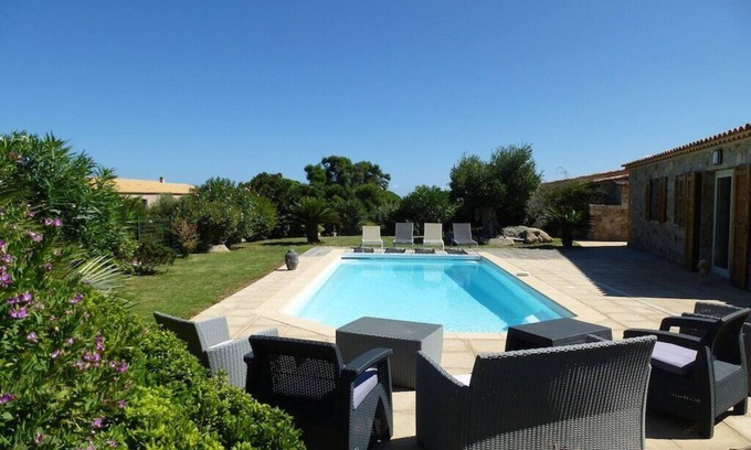 Marine de Saint Ambroggio Villa | Cozy Villa with Pool on Sant'Ambroggio Seafront
